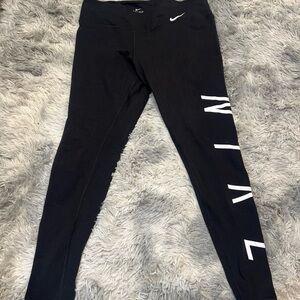 Women’s NIKE DRIFIT  Athletic Leggings Size XL